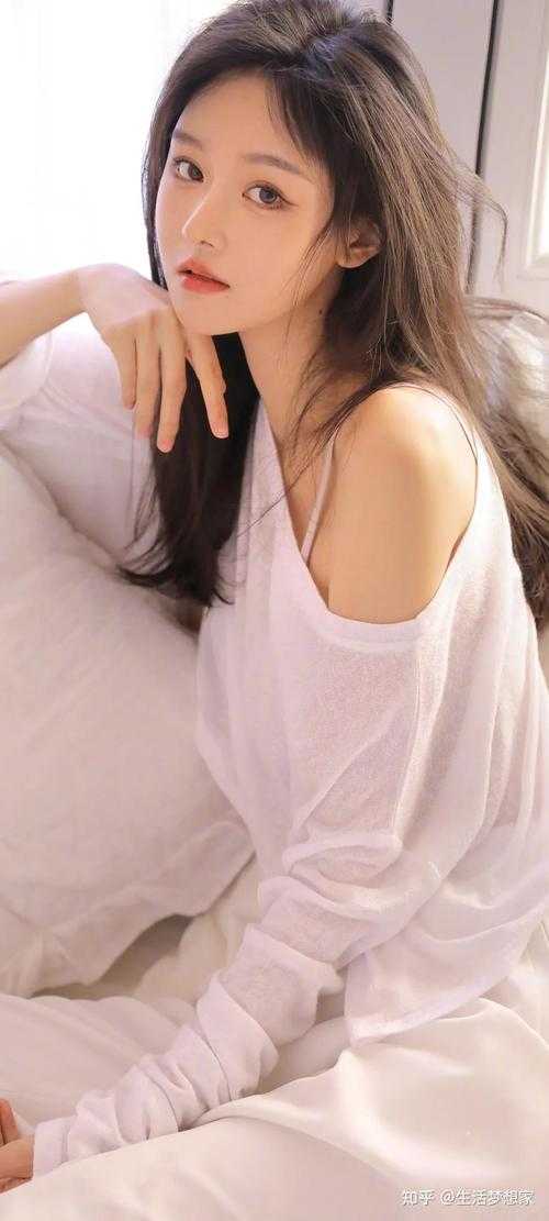 开红旗参加同学聚会被嘲讽，女特派员杀疯了顾依依姜晴免费完本小说在线阅读