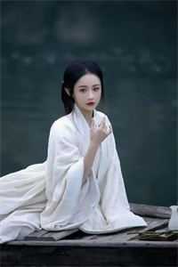 拍卖会点天灯后，男友拍卖我365张私房照秦斯年苏瑶热门小说txt全章节在线阅读