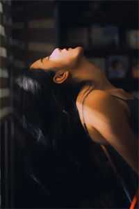 流放?逃荒路上我用灵泉生火做饭全文